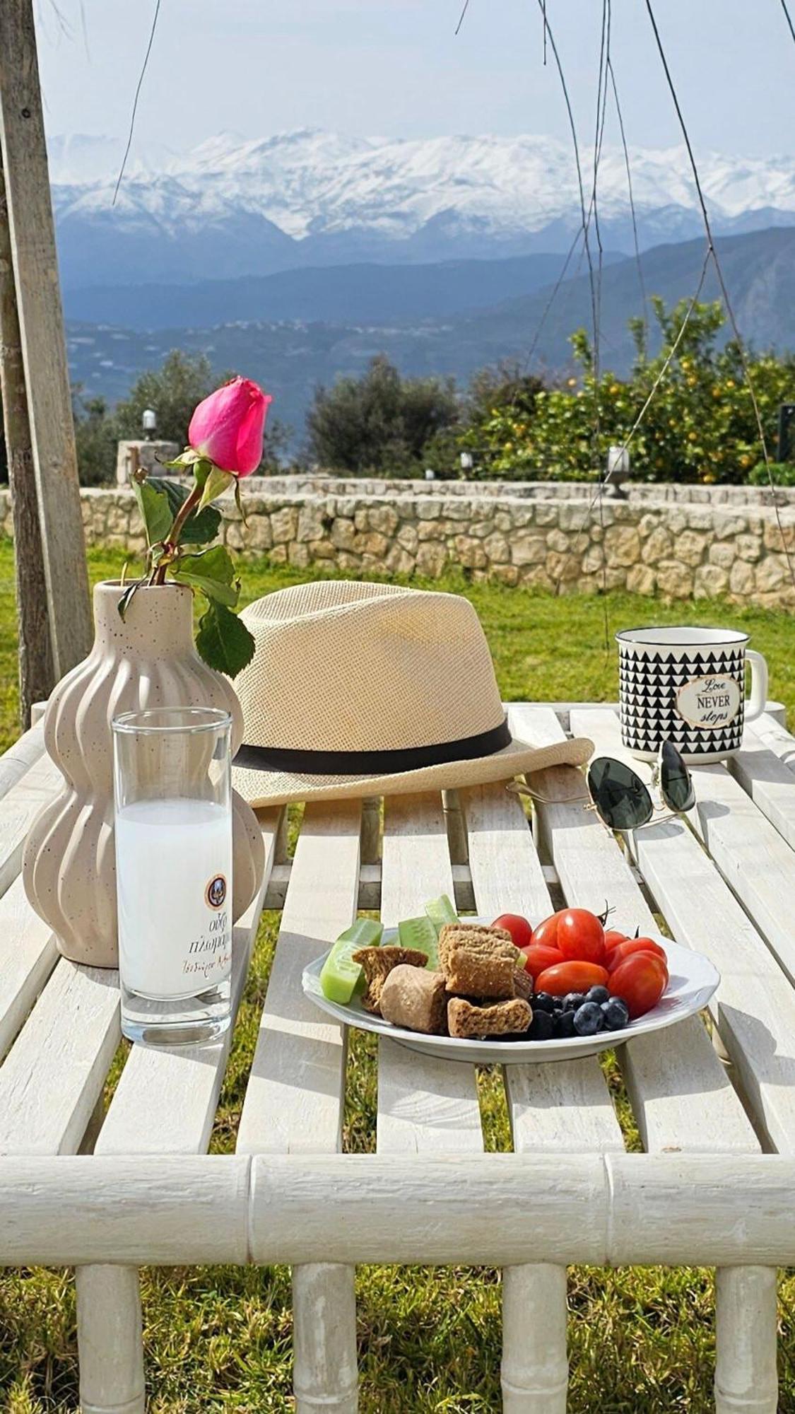 Villa Aitheras With Sea Views And Garden Stérnai 外观 照片